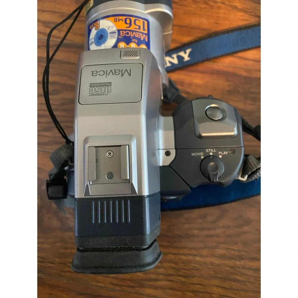 Camera lot . Vintage Sony Mavica MVC-CD1000  & mercury cyber pick E-250